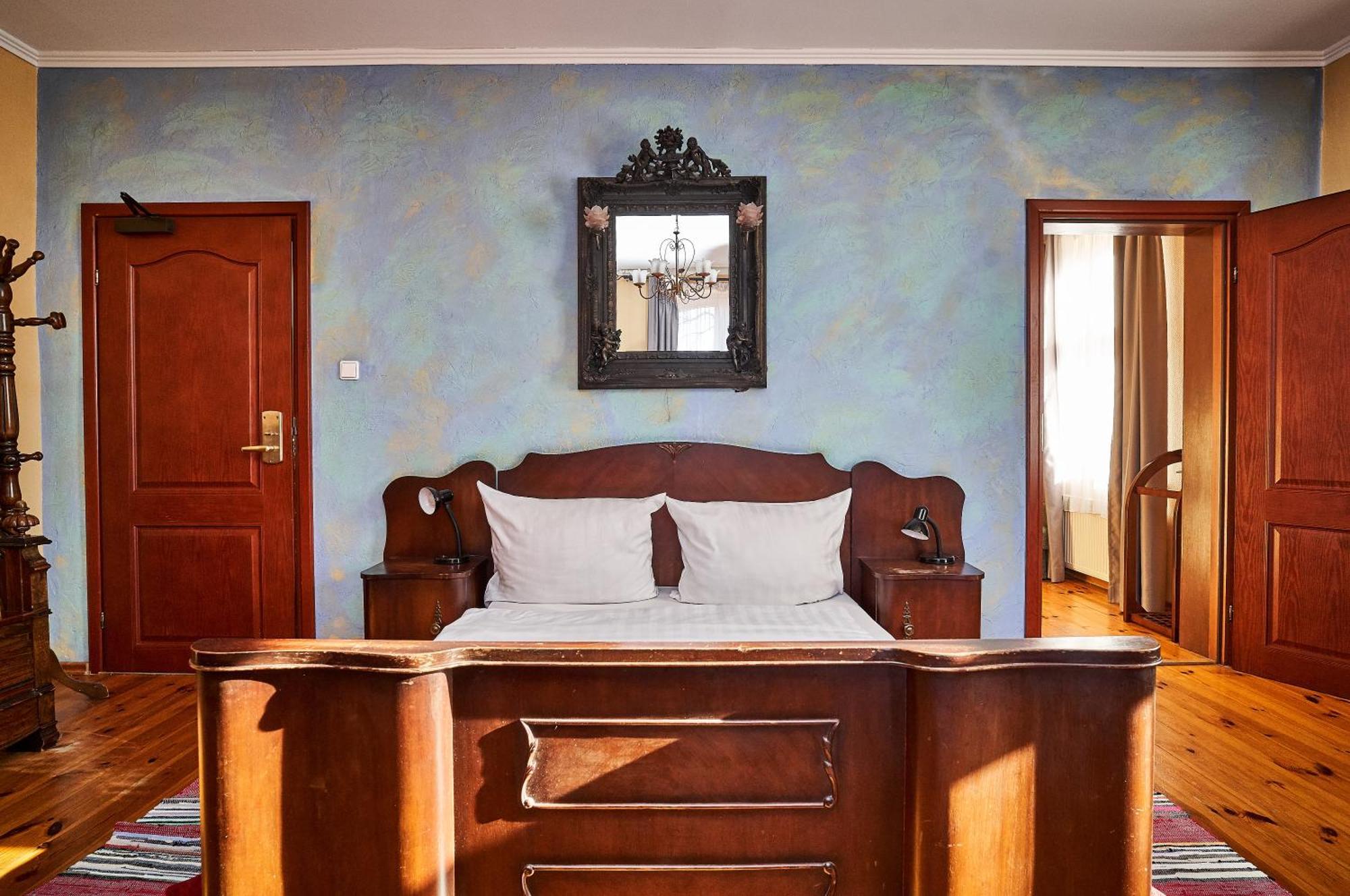 Hotel Stara Poczta Тихи Екстер'єр фото