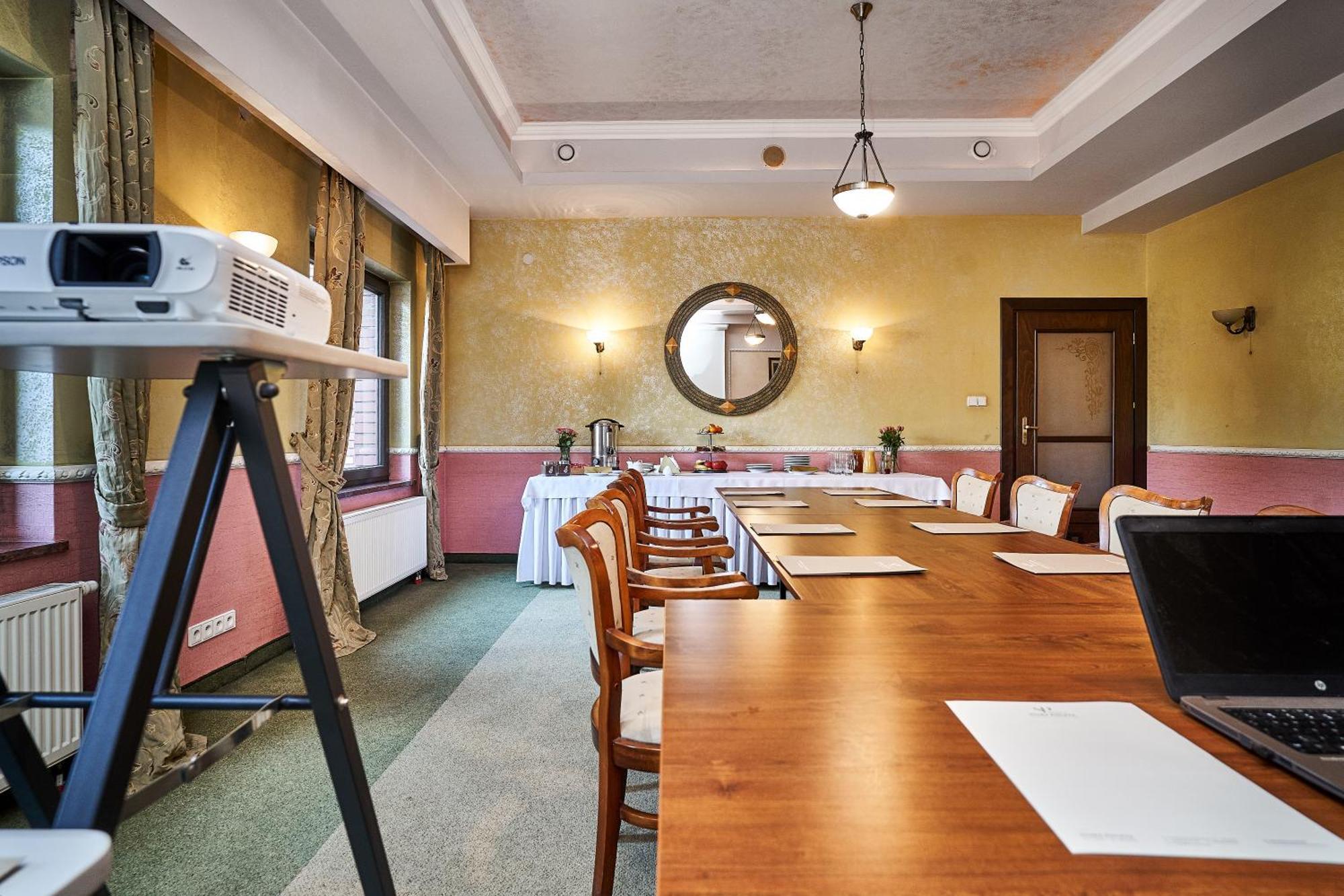 Hotel Stara Poczta Тихи Екстер'єр фото