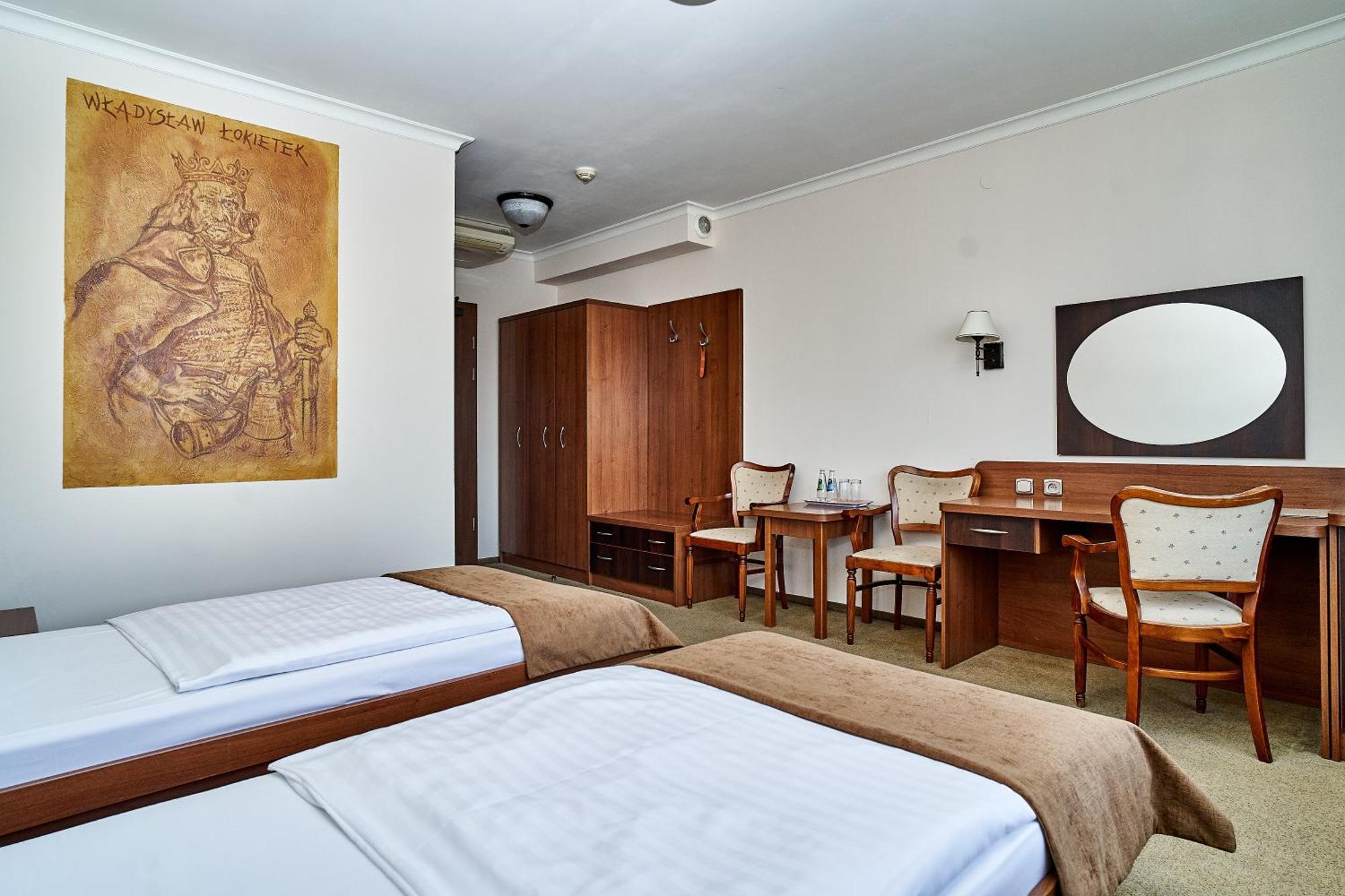 Hotel Stara Poczta Тихи Екстер'єр фото