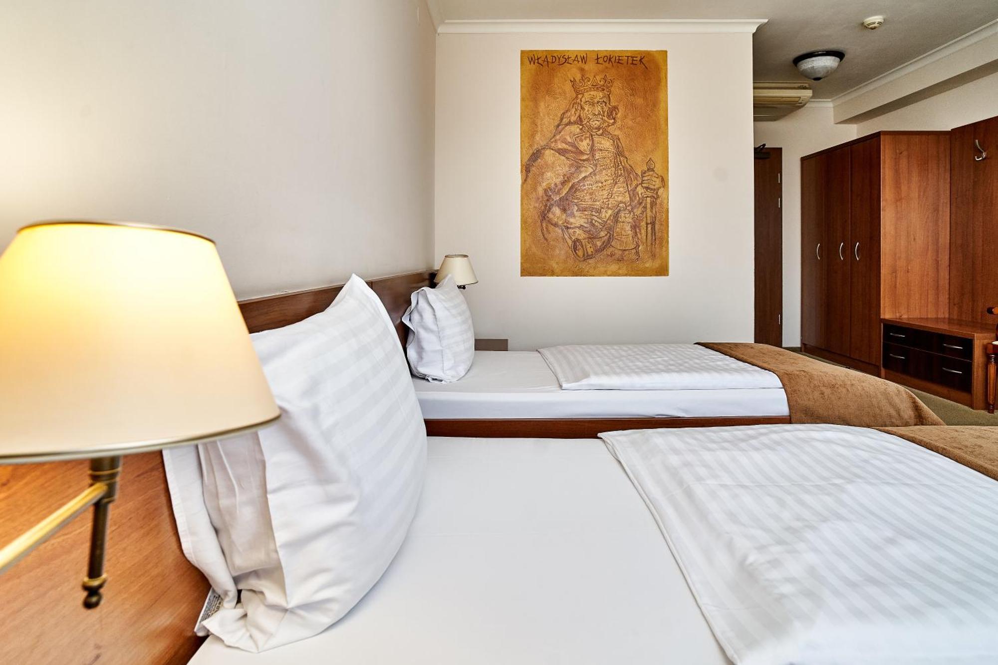 Hotel Stara Poczta Тихи Екстер'єр фото