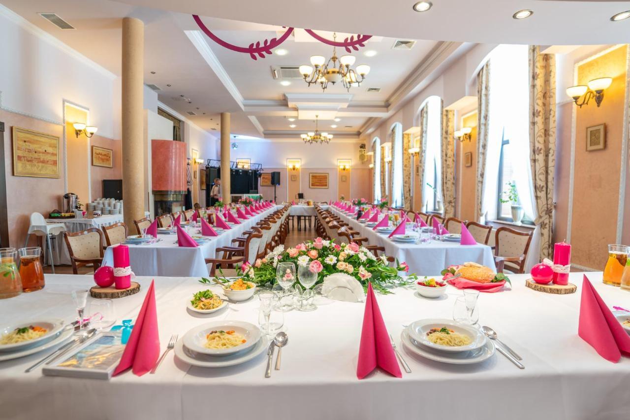 Hotel Stara Poczta Тихи Екстер'єр фото