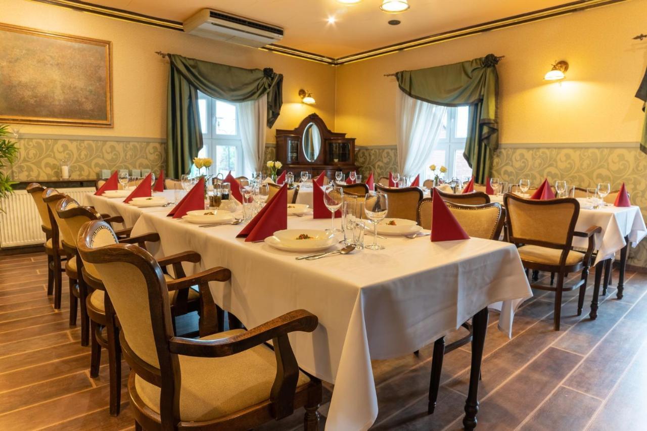 Hotel Stara Poczta Тихи Екстер'єр фото